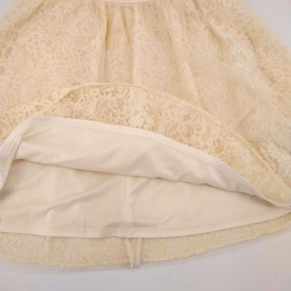 EXPRESS Lace Skater Mini Skirt Cream 6 - Picture 2 of 7